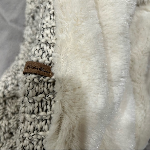 Eddie Bauer scarf - Picture 5 of 5